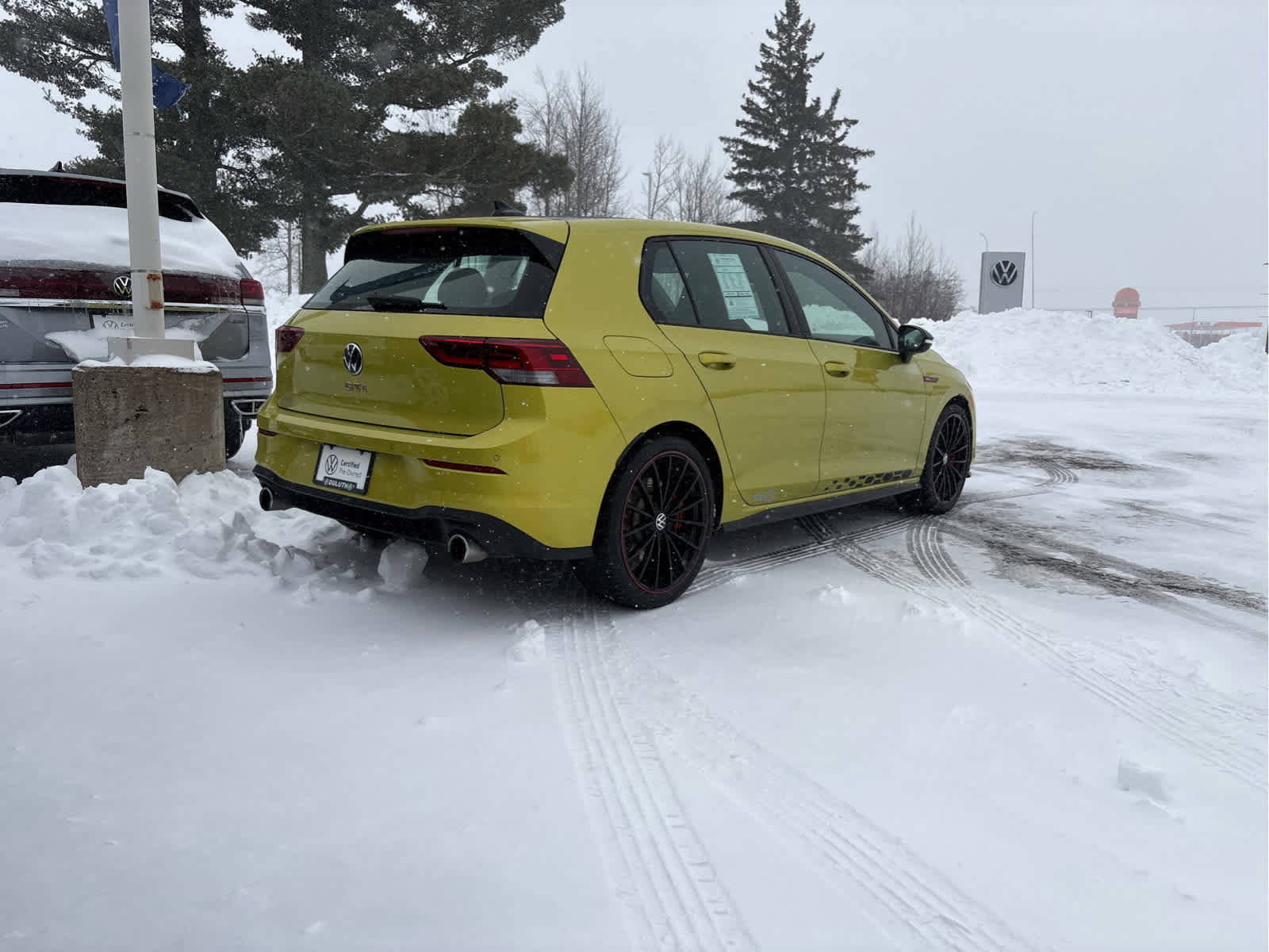 Certified 2023 Volkswagen GTI 40th Anniversary Edition image 5