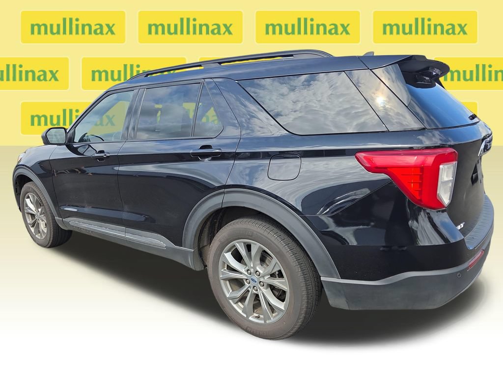 Used 2022 Ford Explorer XLT w/ Equipment Group 202A AWD/4WD image 11