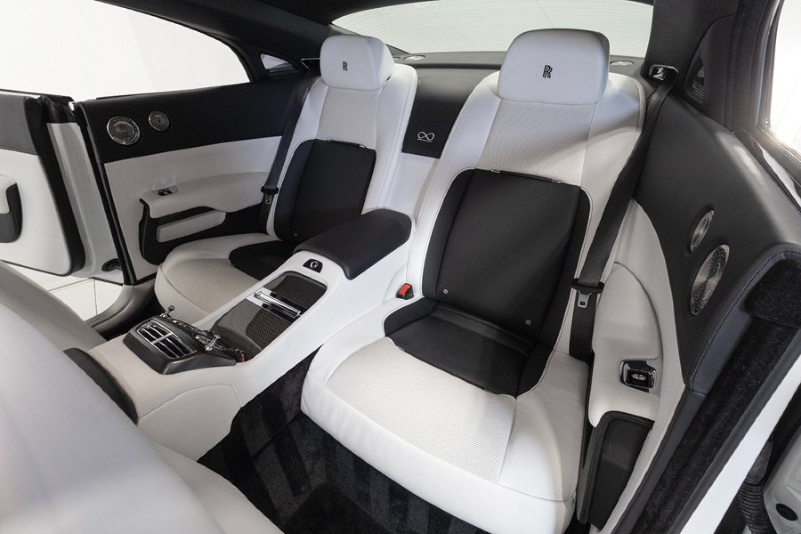 Used 2021 Rolls-Royce Wraith RWD image 42