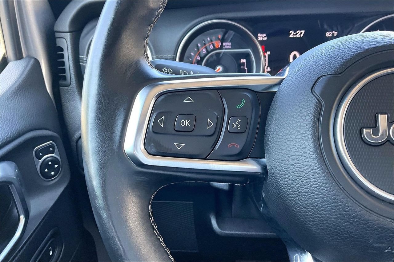 Certified 2018 Jeep Wrangler Unlimited Sahara AWD/4WD image 29