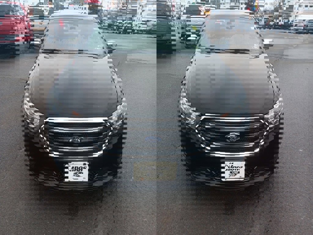 Used 2018 Ford Taurus Limited image 3