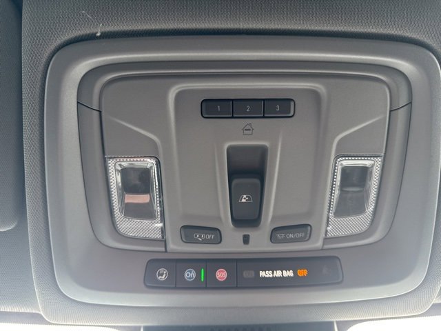 New 2026 GMC Sierra 1500 SLT image 16