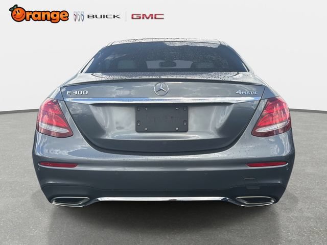 Used 2017 Mercedes-Benz E 300 4MATIC image 4