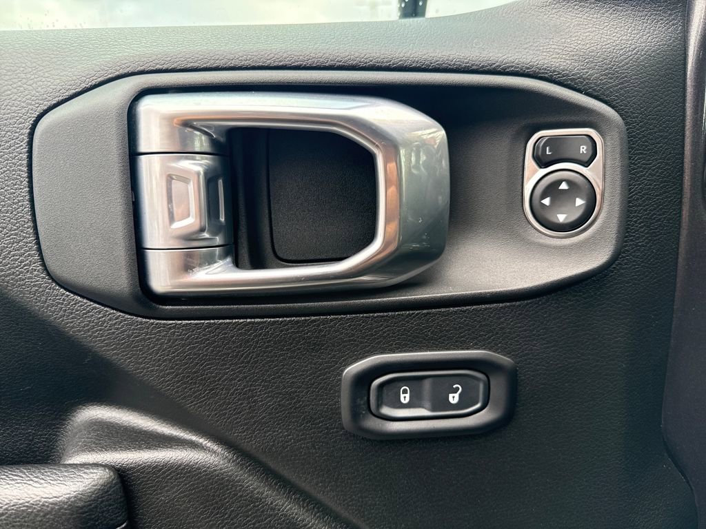 Used 2022 Jeep Wrangler Unlimited Sport image 12
