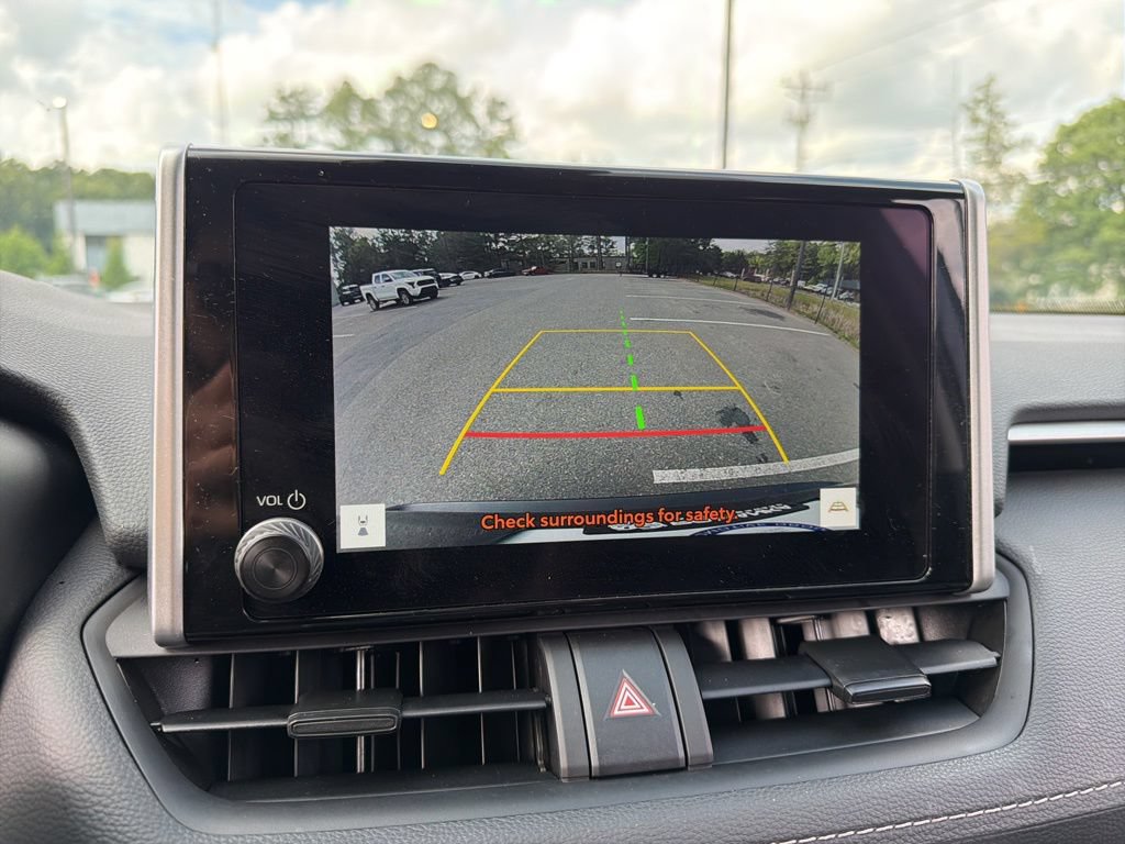 Used 2025 Toyota RAV4 XLE AWD/4WD image 14