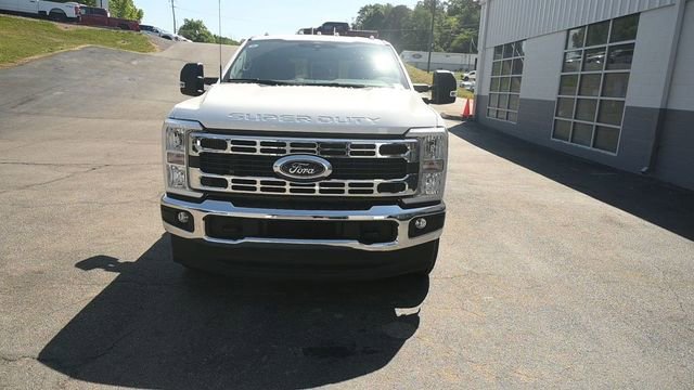 New 2026 Ford F350 XL w/ XL Chrome Package AWD/4WD image 2