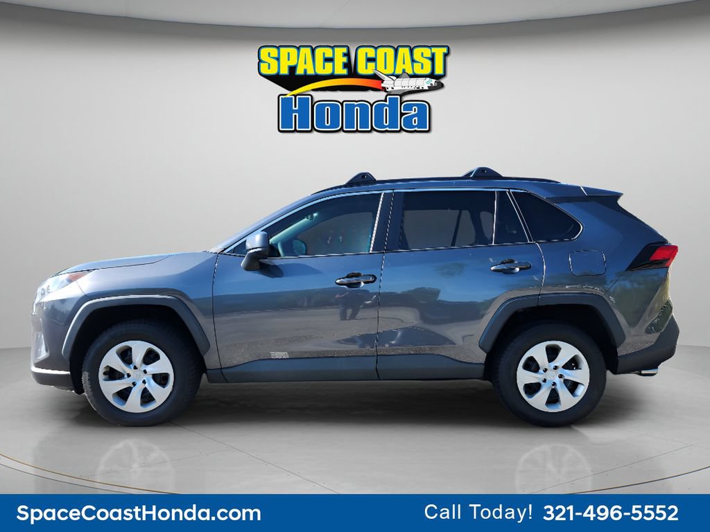 Used 2020 Toyota RAV4 LE FWD image 7