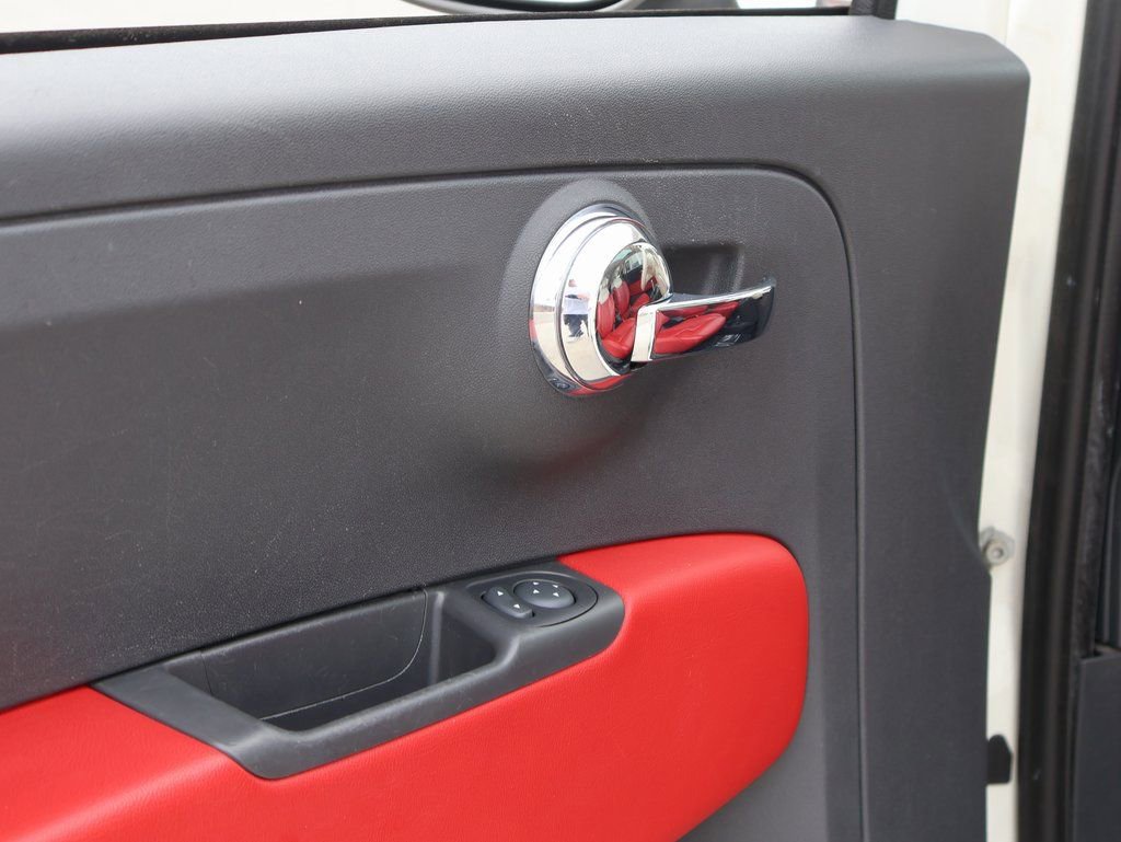 Used 2013 FIAT 500 Lounge w/ Luxury Leather Pkg image 16