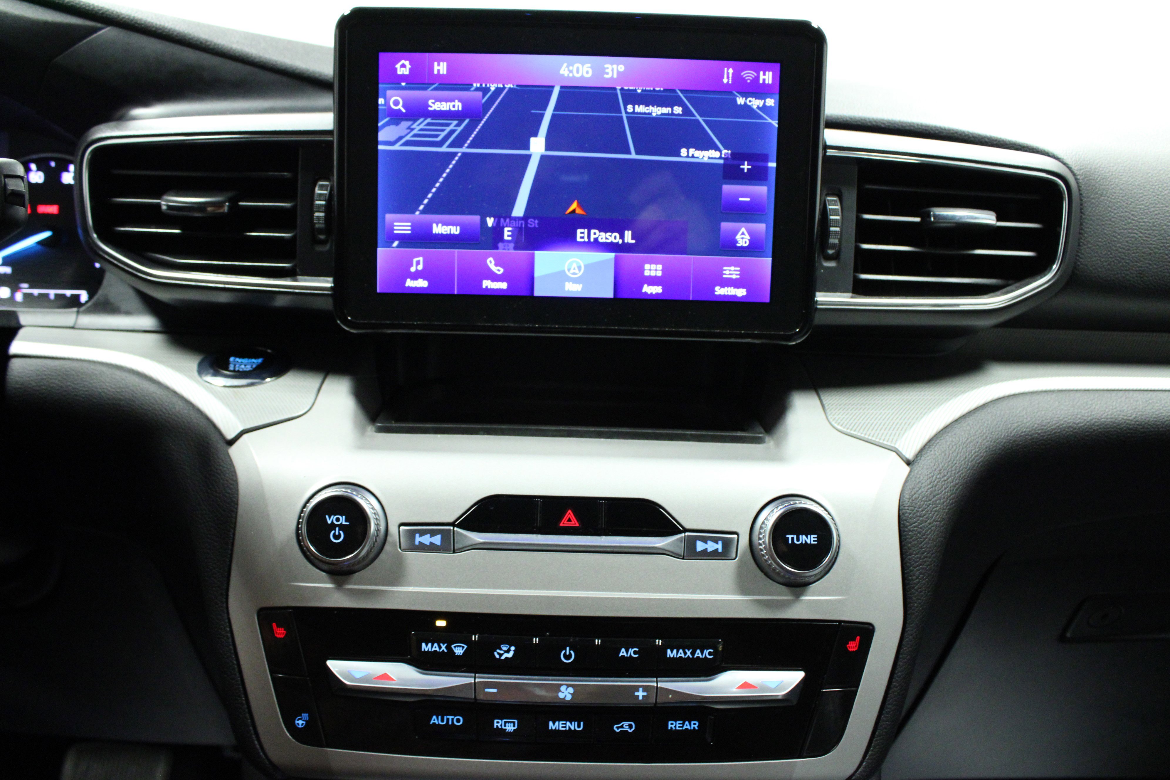 Used 2023 Ford Explorer XLT w/ Equipment Group 202A image 23