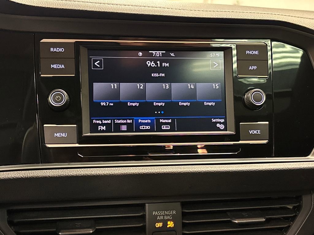 Used 2021 Volkswagen Jetta SE image 34