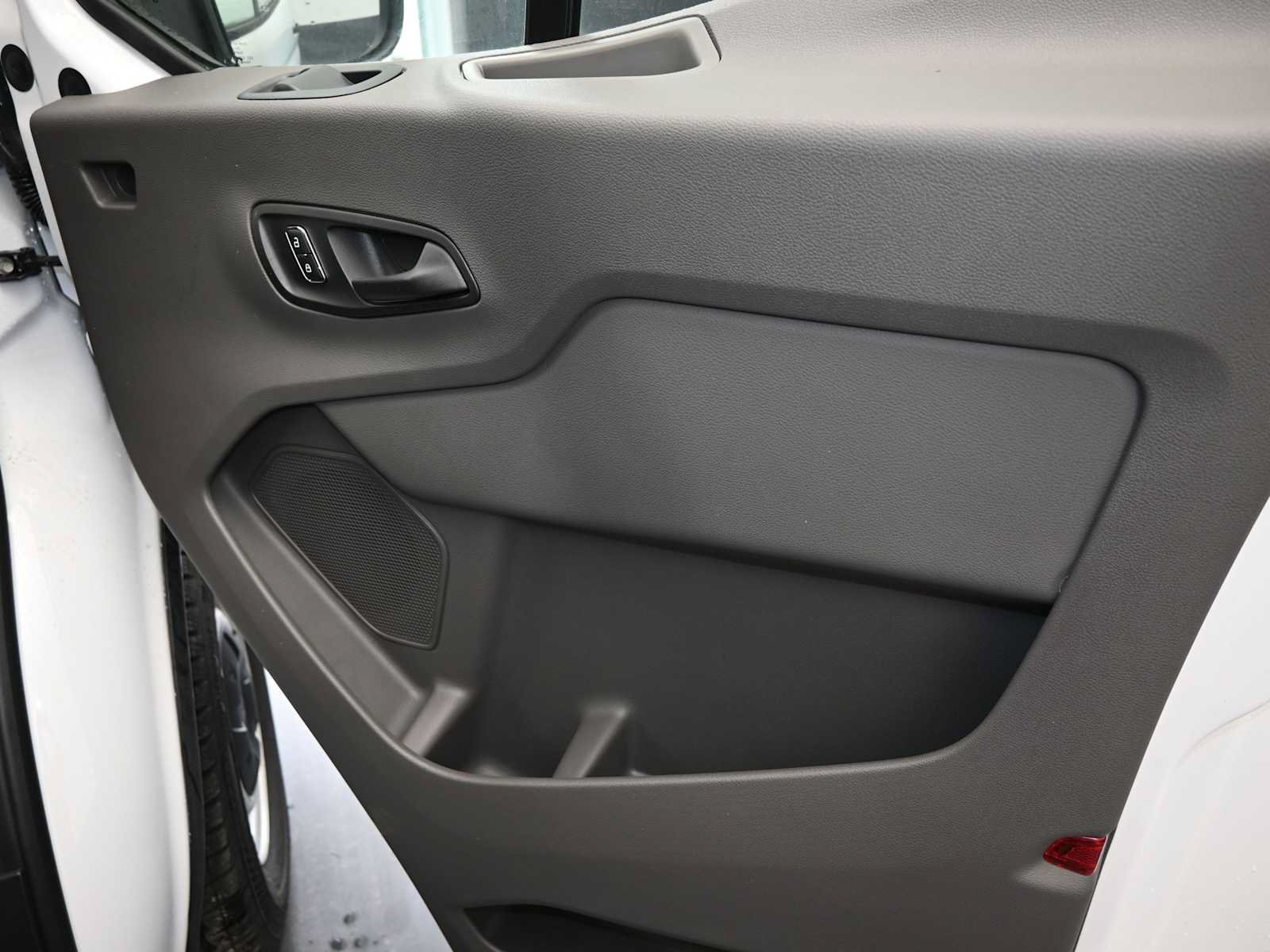 New 2024 Ford Transit 250 148 Medium Roof RWD image 12