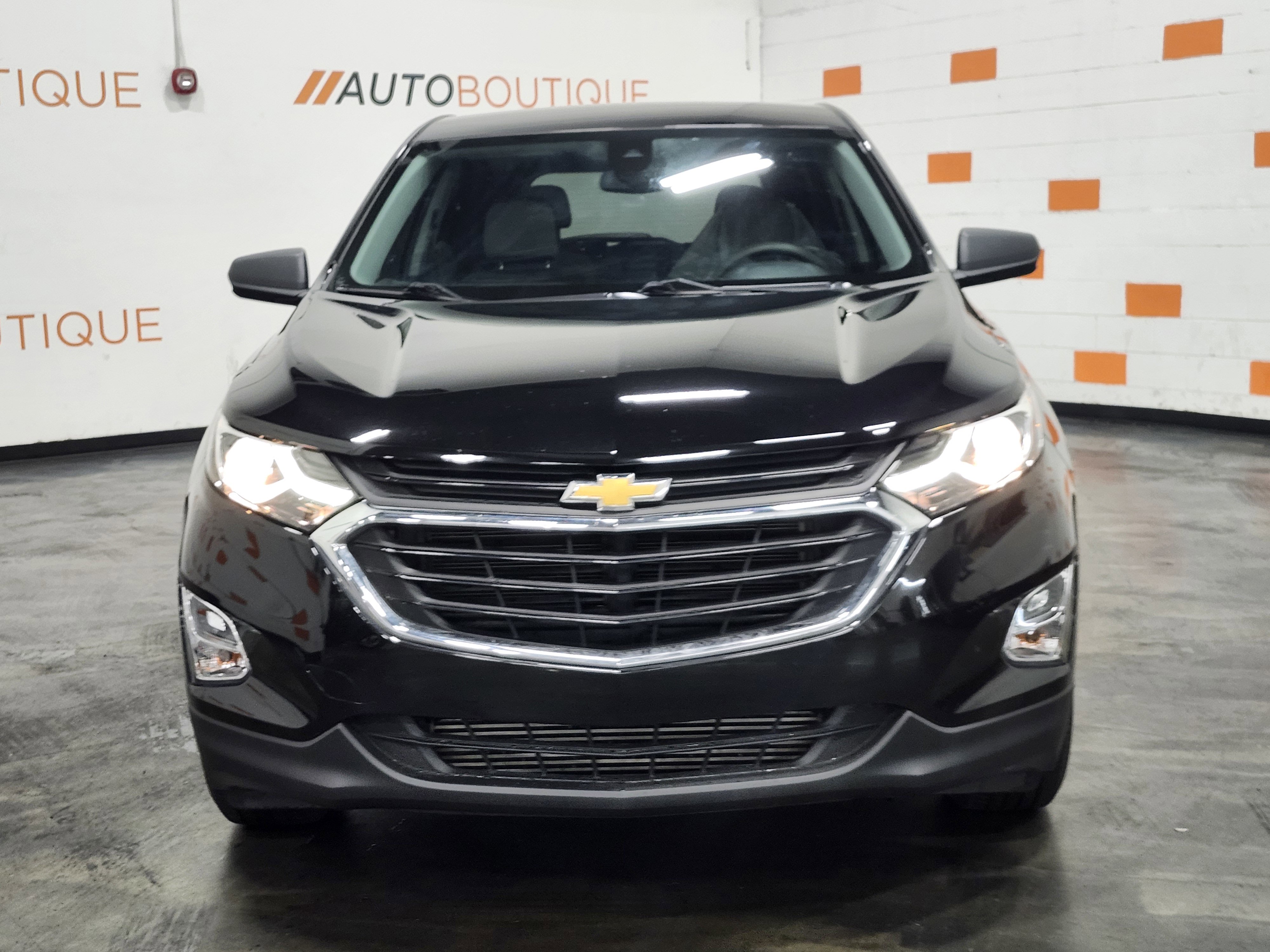 Used 2021 Chevrolet Equinox LS image 3