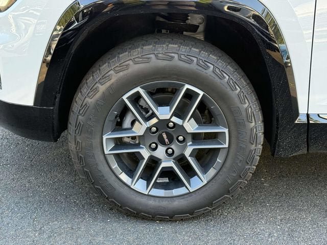New 2026 GMC Terrain AT4 w/ Convenience Package III AWD/4WD image 8
