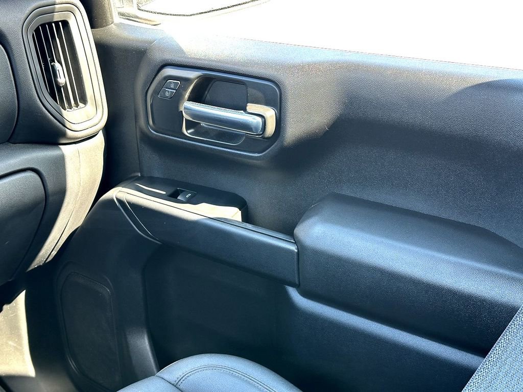 Used 2024 Chevrolet Silverado 1500 W/T w/ WT Value Package AWD/4WD image 24