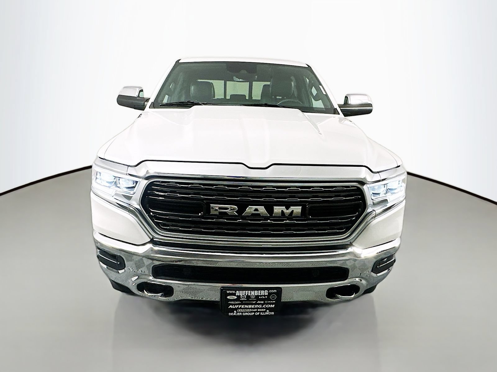 Used 2019 RAM 1500 Limited AWD/4WD image 2