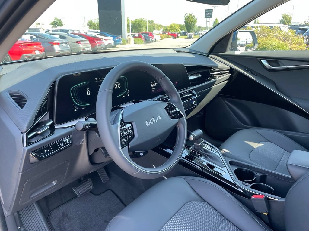 New 2026 Kia Niro EX FWD image 10