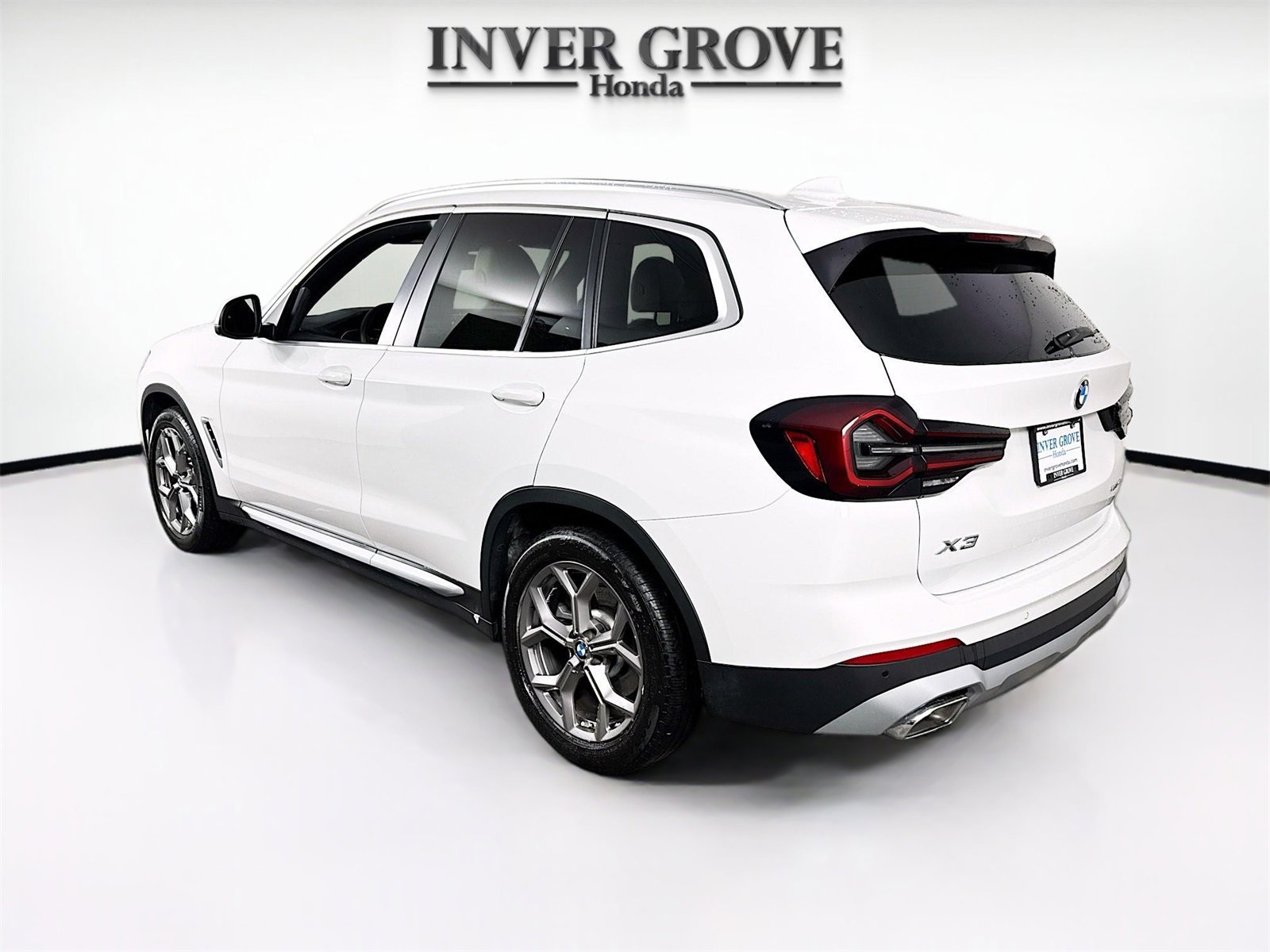 Used 2024 BMW X3 xDrive30i w/ Premium Package w/ZPA image 7