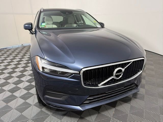 Used 2021 Volvo XC60 T5 Momentum w/ Climate Package image 8