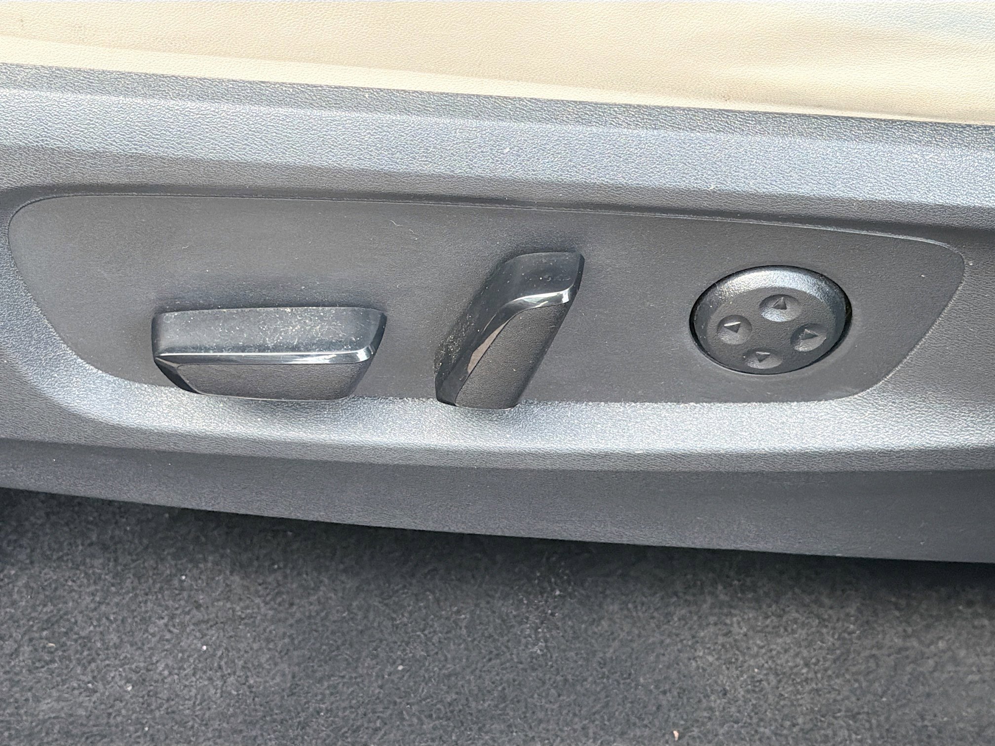 Used 2023 INFINITI QX60 Luxe w/ Performance Audio Package AWD/4WD image 26