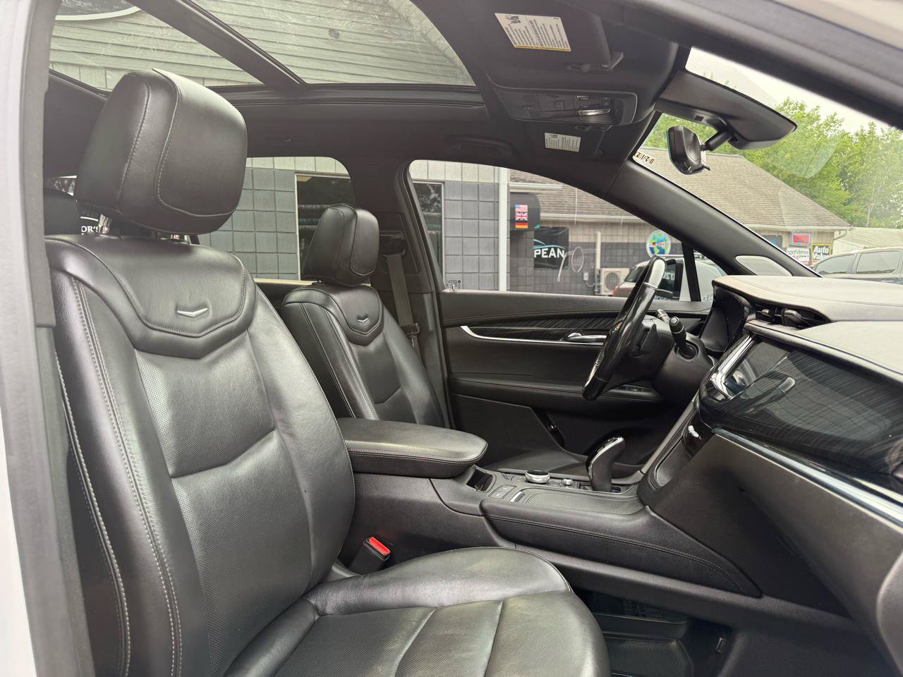 Used 2021 Cadillac XT6 Premium Luxury FWD image 11