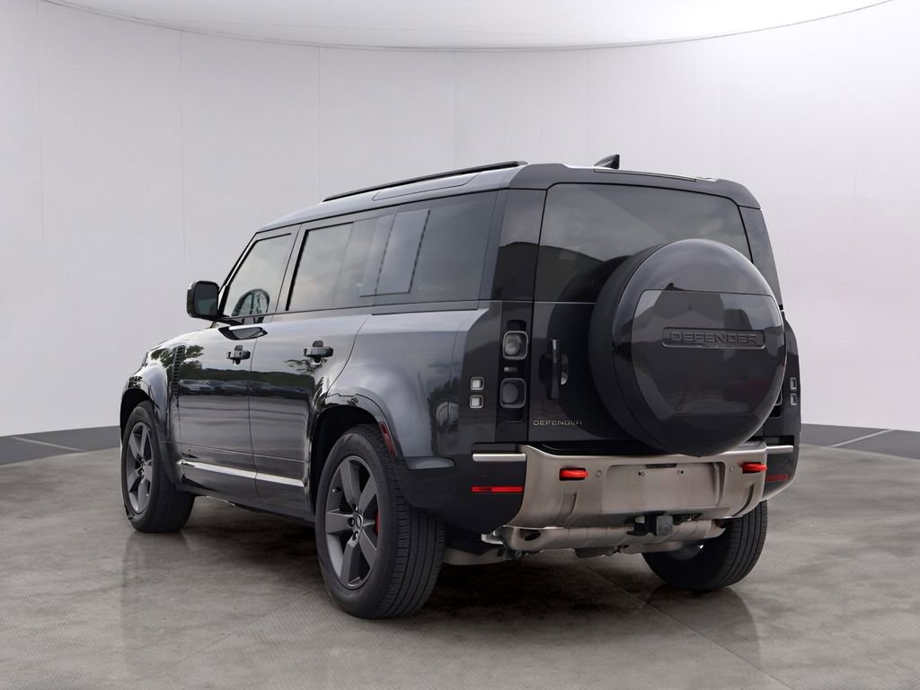 Used 2025 Land Rover Defender 110 X AWD/4WD image 5