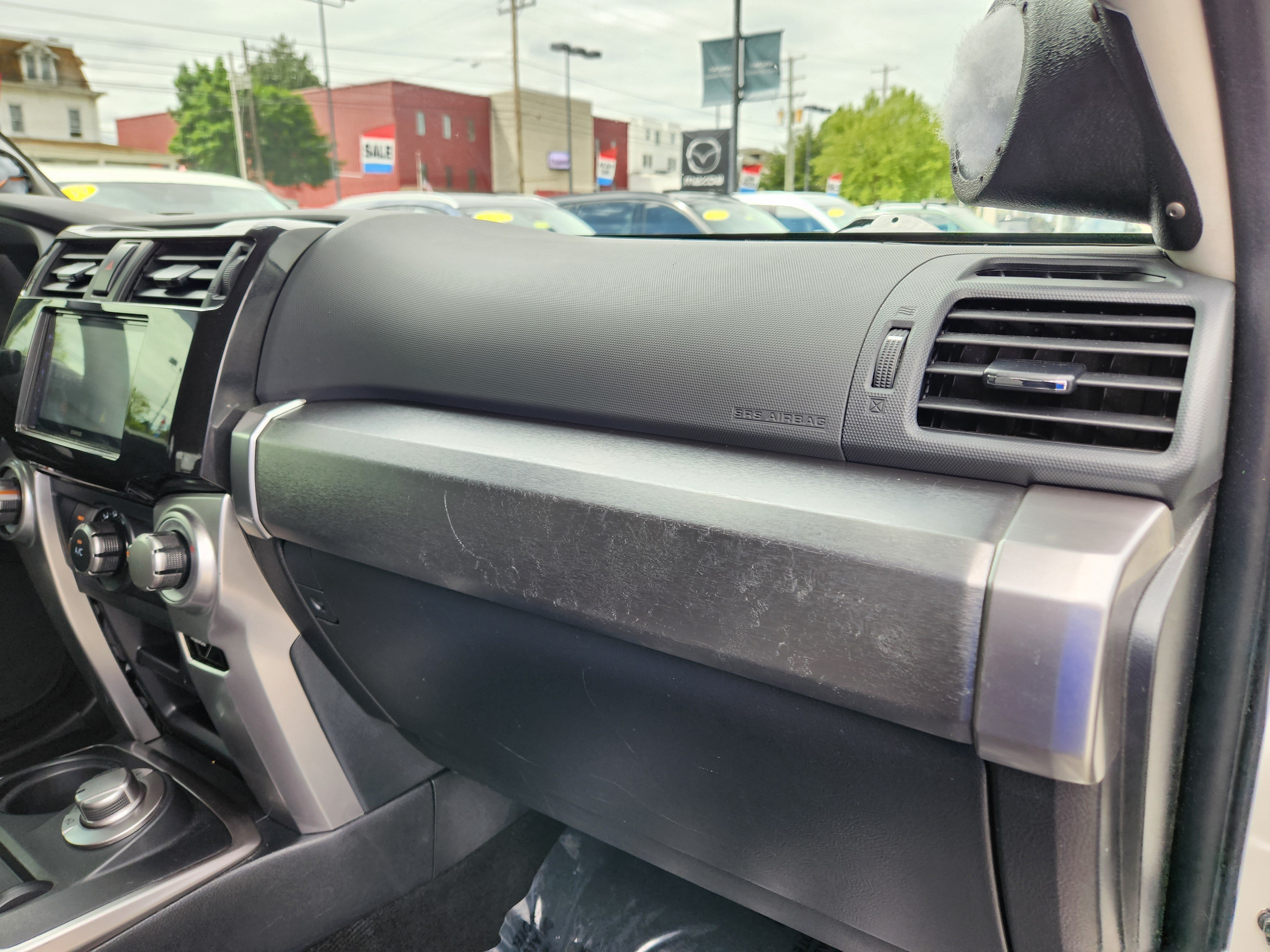 Used 2022 Toyota 4Runner SR5 AWD/4WD image 17