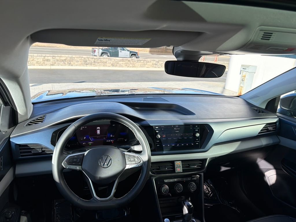 Certified 2023 Volkswagen Taos SE w/ Panoramic Sunroof Package image 15
