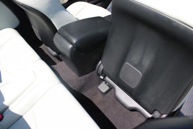 Used 2014 INFINITI Q60 Convertible w/ Premium Package RWD image 31
