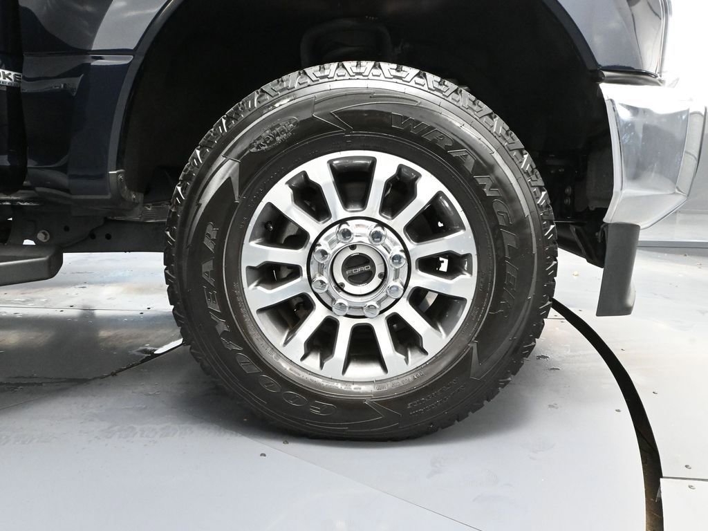 Used 2021 Ford F250 Lariat w/ Lariat Ultimate Package image 18