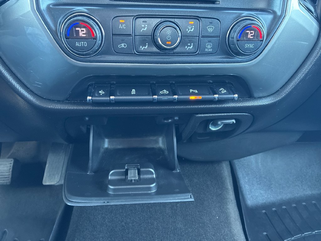 Used 2018 Chevrolet Silverado 1500 LT w/ All Star Edition AWD/4WD image 20