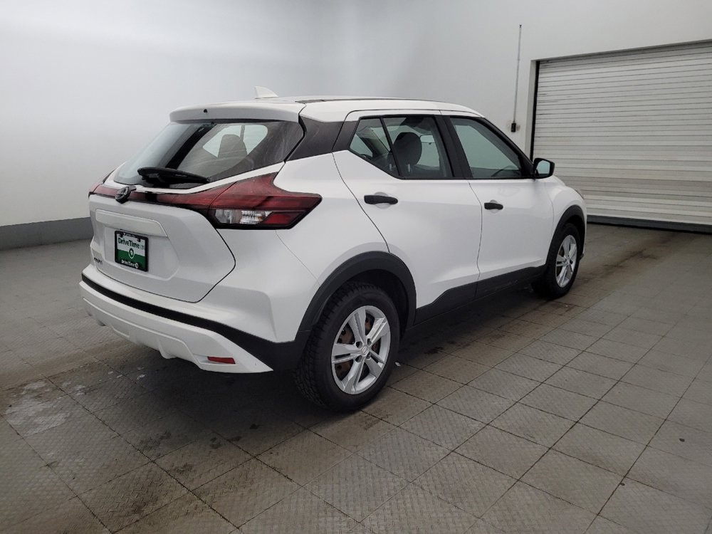 Used 2022 Nissan Kicks S image 9