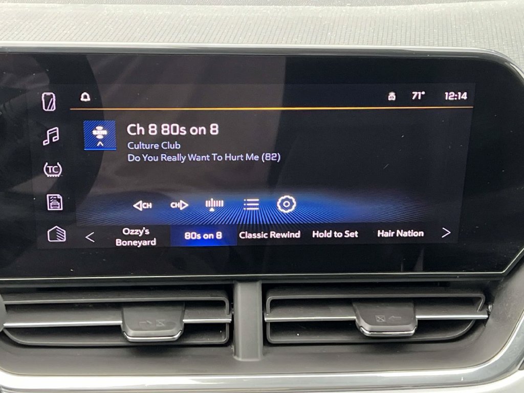 Used 2024 Chevrolet Trax LT w/ Driver Confidence Package FWD image 19