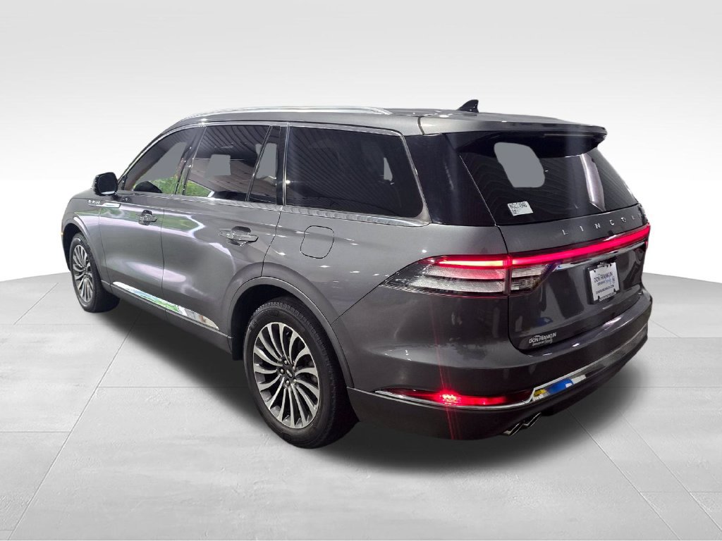 Used 2022 Lincoln Aviator Reserve w/ Elements Package Plus AWD/4WD image 3