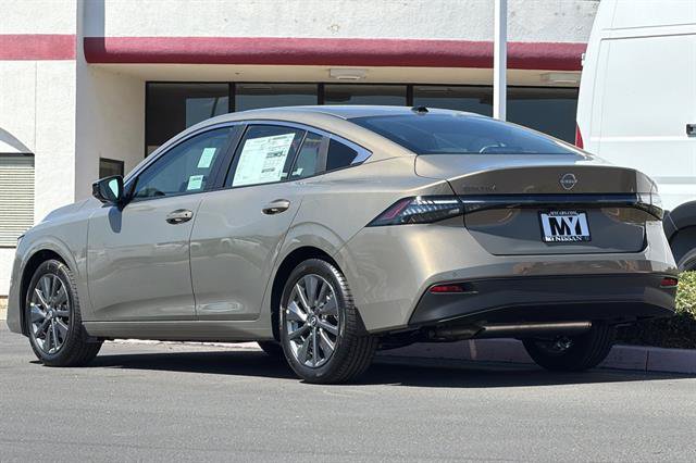 New 2027 Nissan Sentra SL w/ Floor Mat Package FWD image 6