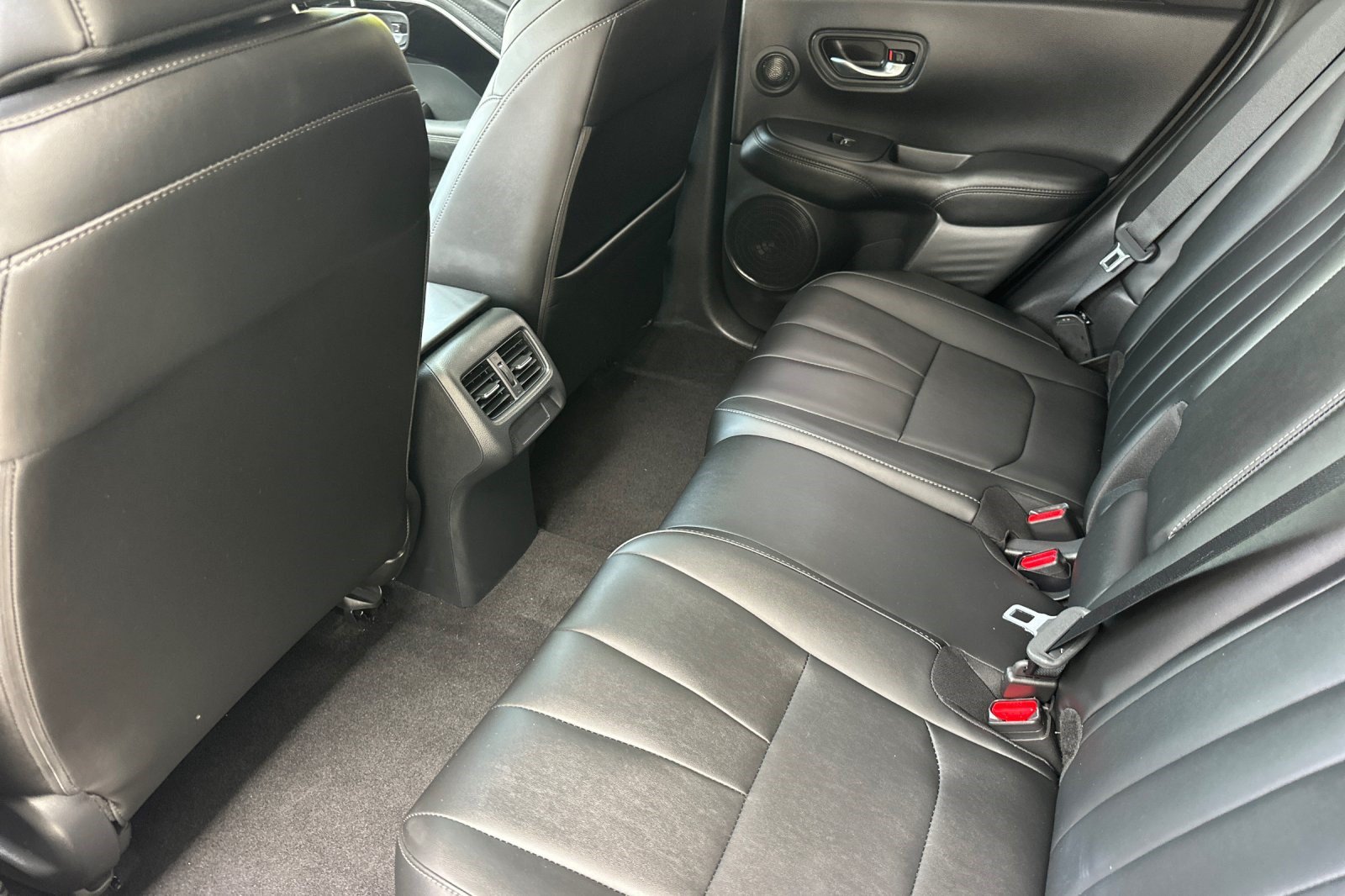 Used 2025 Acura ADX FWD image 26