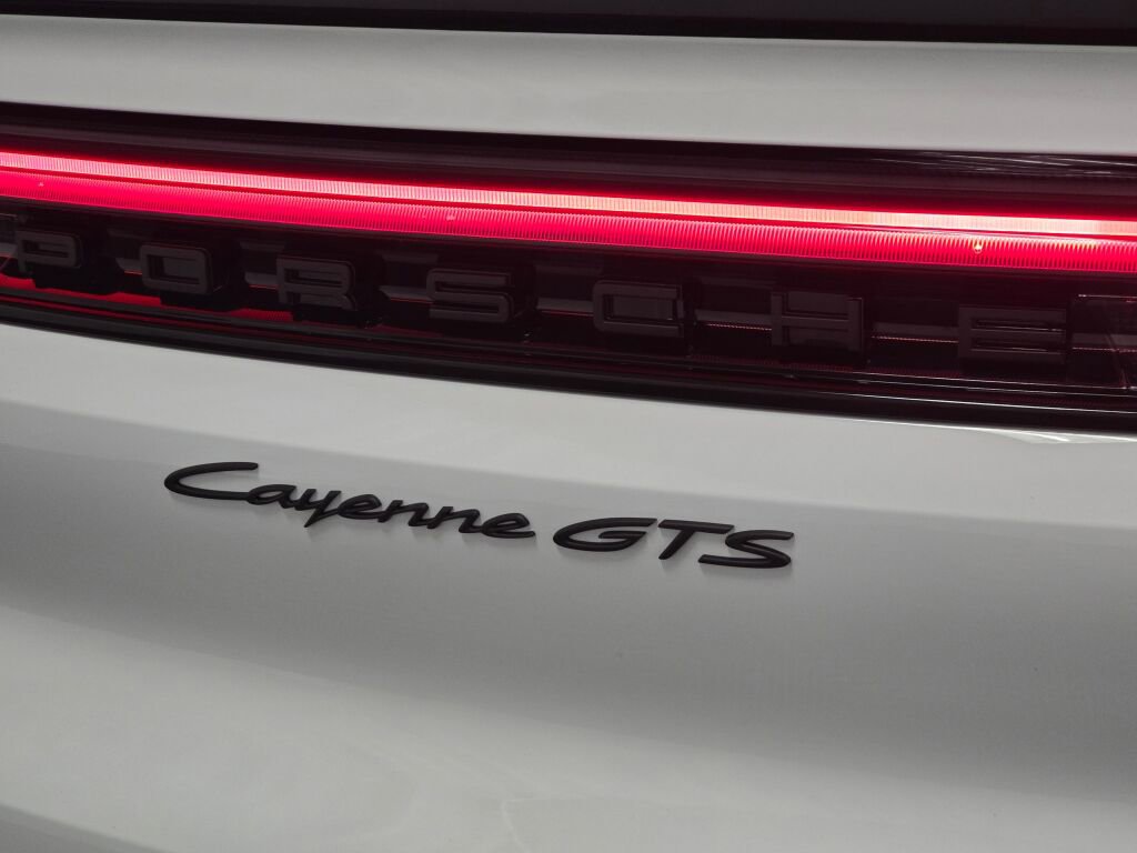 New 2026 Porsche Cayenne GTS image 24
