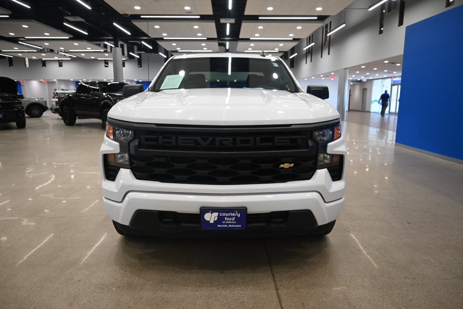 Used 2022 Chevrolet Silverado 1500 Custom image 3