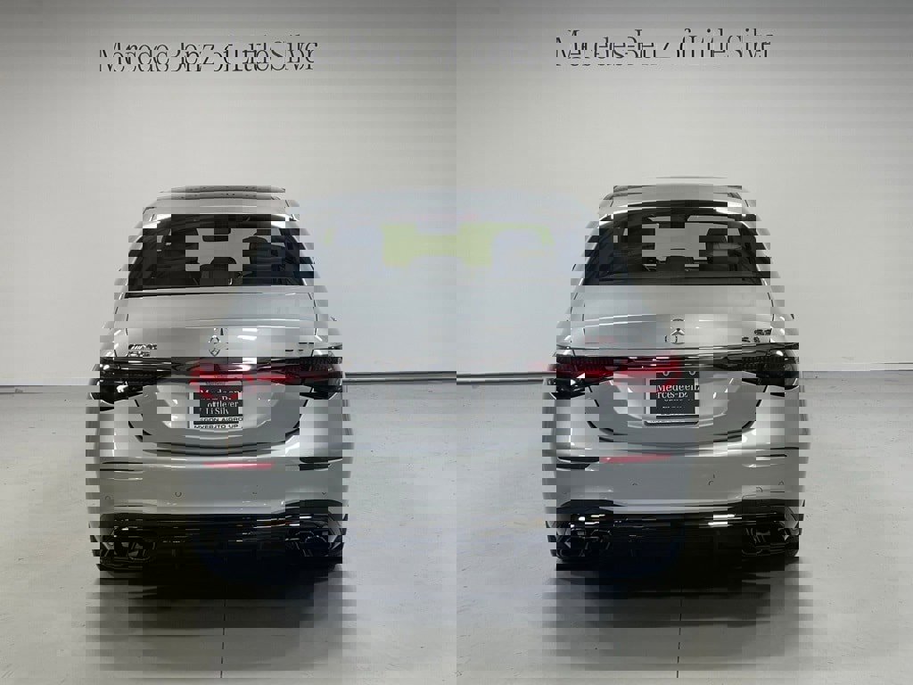 Used 2024 Mercedes-Benz S 63 AMG S image 4