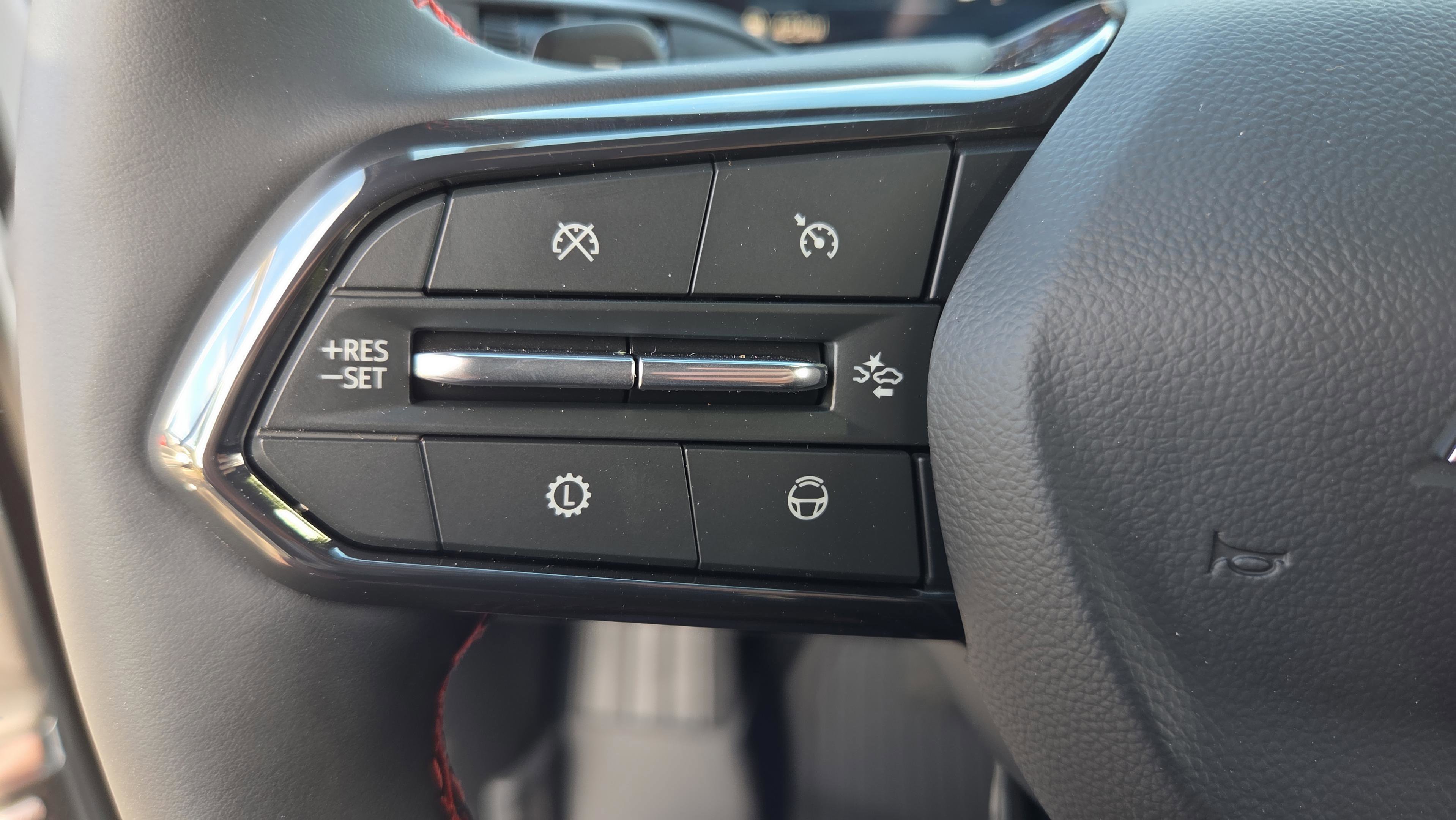 New 2026 Chevrolet Traverse RS w/ LPO, Floor Liner Package FWD image 25