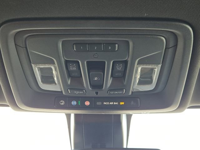 Used 2022 Chevrolet Silverado 1500 High Country image 46