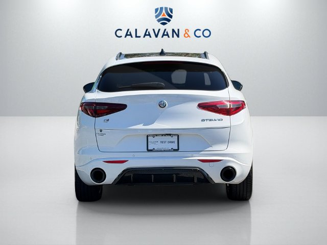 Used 2022 Alfa Romeo Stelvio Veloce AWD/4WD image 6