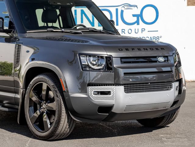 Certified 2023 Land Rover Defender 130 SE AWD/4WD image 5