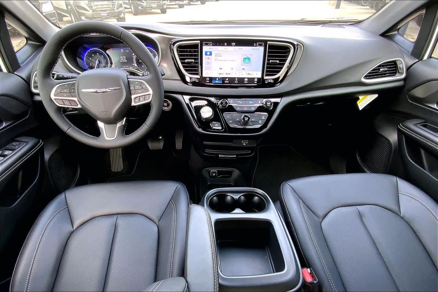 New 2026 Chrysler Voyager LX FWD image 12