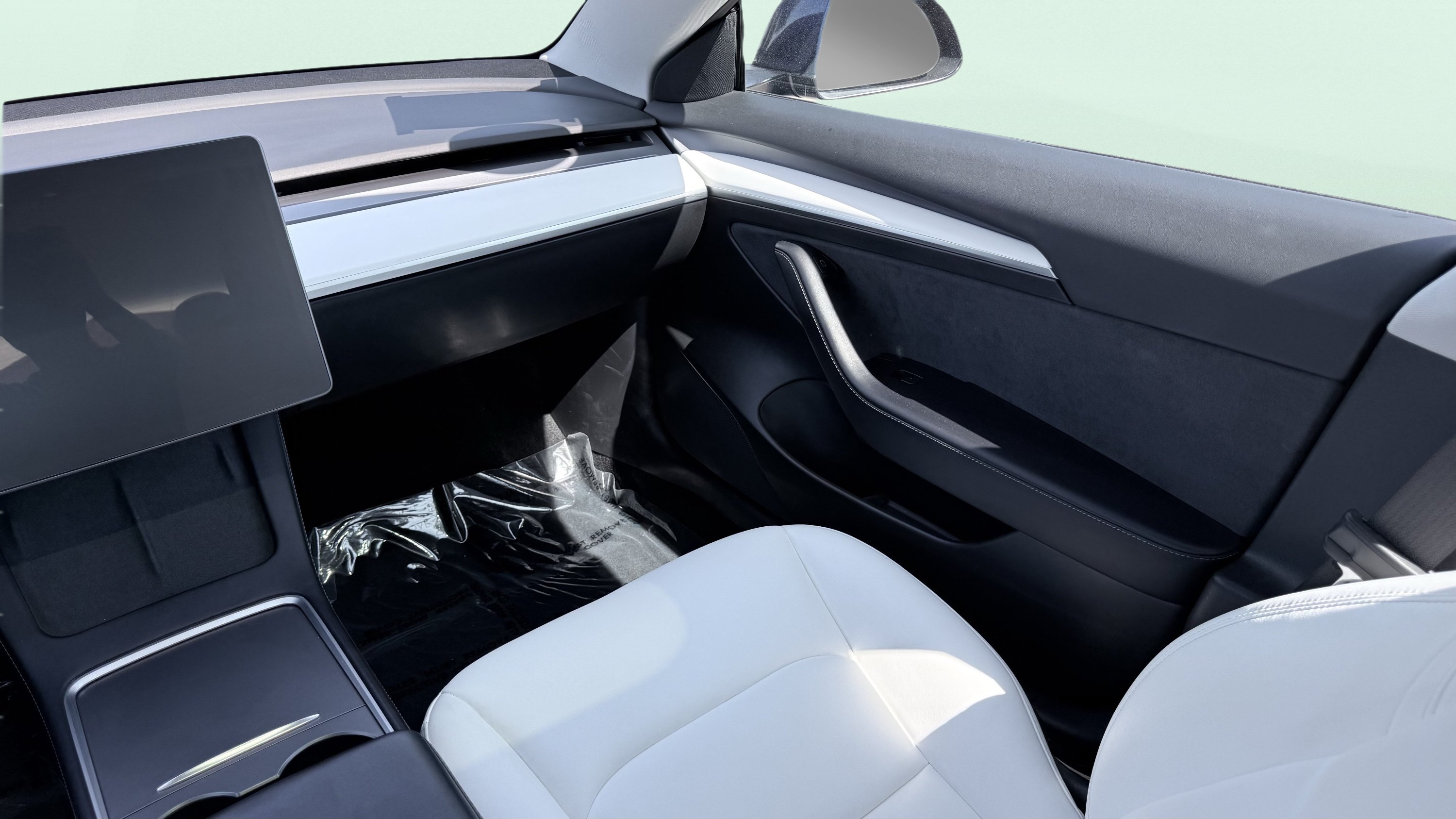 Used 2022 Tesla Model 3 Standard Range RWD image 45
