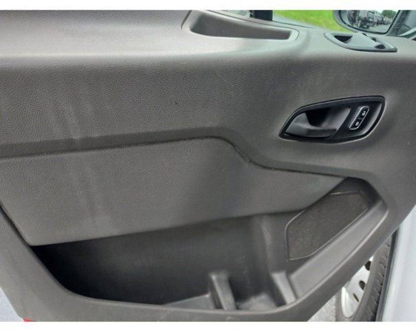 Used 2022 Ford Transit 350 DRW RWD image 11
