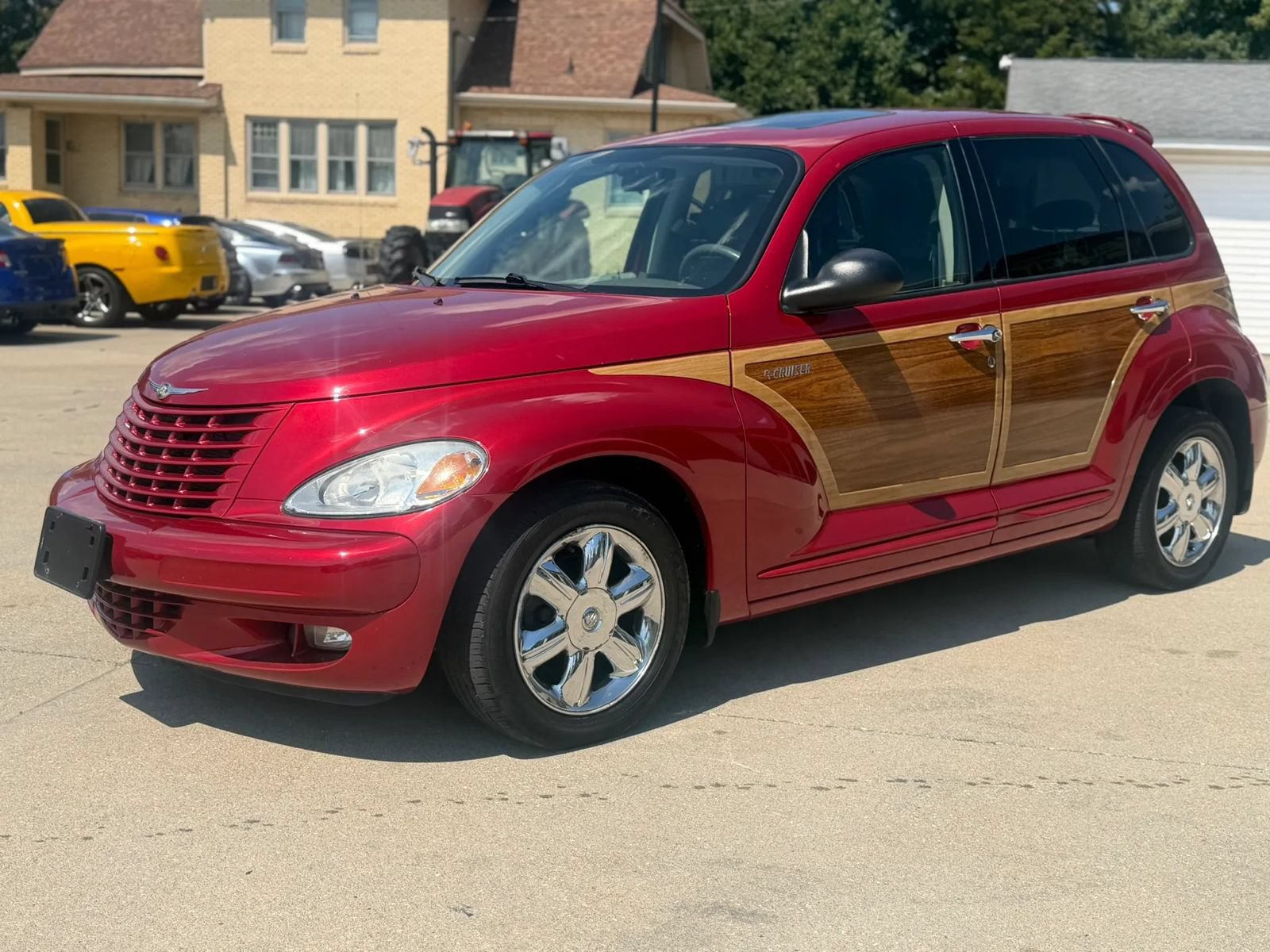 Used 2004 Chrysler PT Cruiser Limited FWD image 4