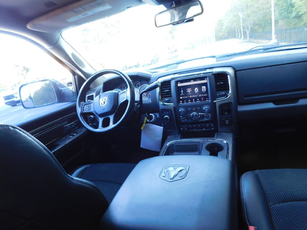 Used 2018 RAM 2500 Big Horn w/ Sport Appearance Group AWD/4WD image 2
