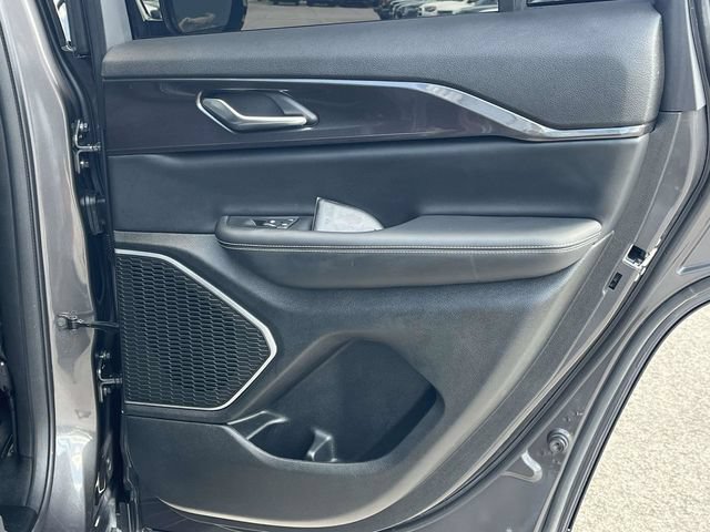 Used 2022 Jeep Grand Cherokee Altitude AWD/4WD image 23