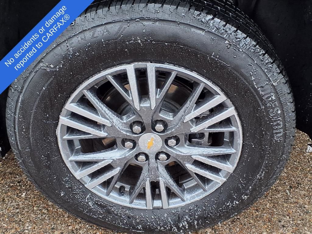 Used 2025 Chevrolet Traverse LT image 10