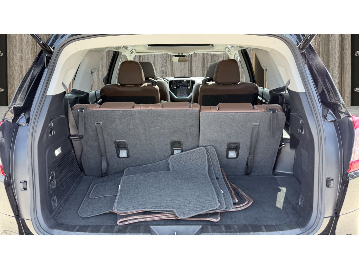Used 2025 Subaru Ascent Touring AWD/4WD image 4